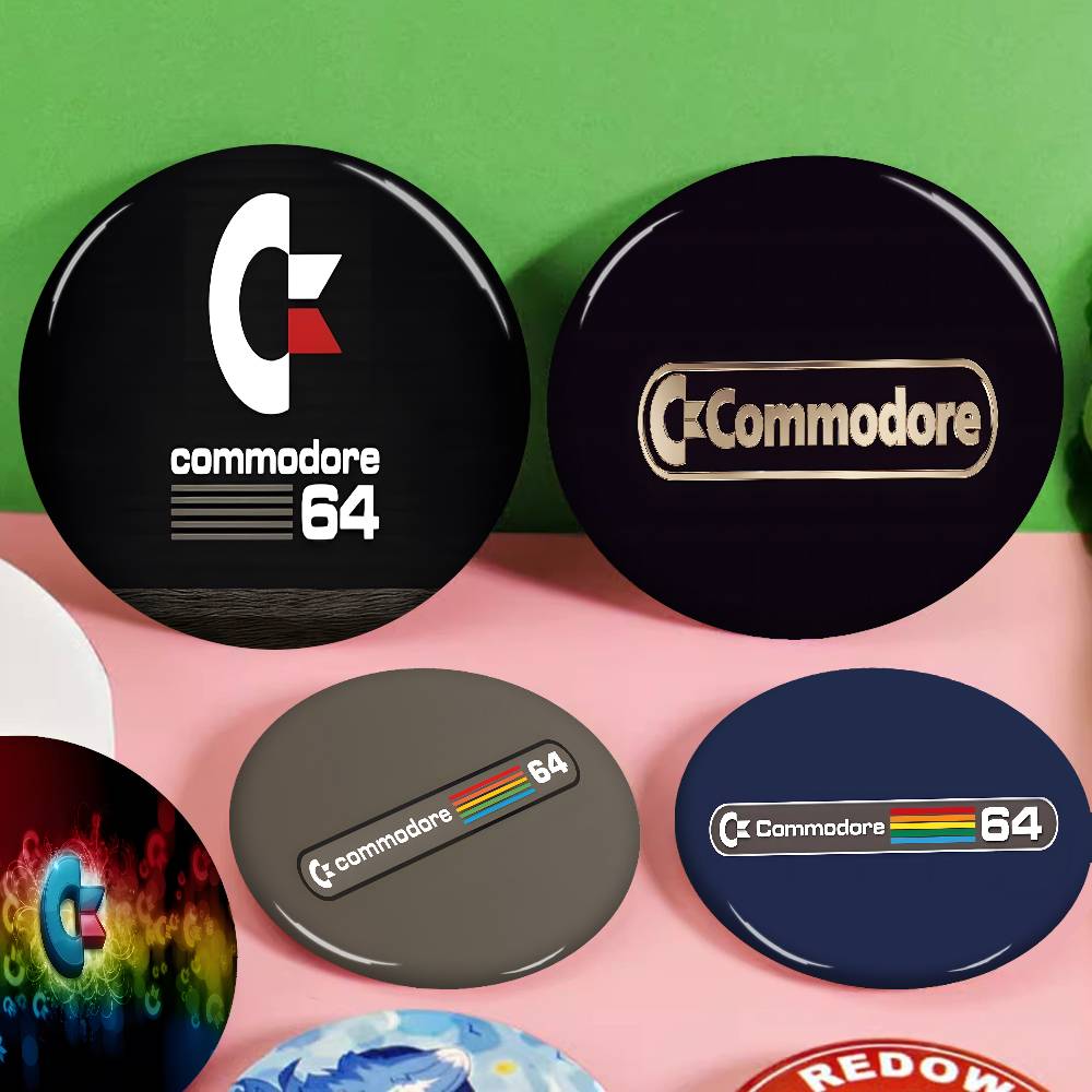Broche artisanale C-Commodore- - Tech Accessories Backpack avis et prix